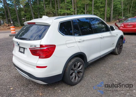 2015 BMW X3 xDrive28I z USA, uszkodzony, nr VIN 5UXWX9C55F0D53720